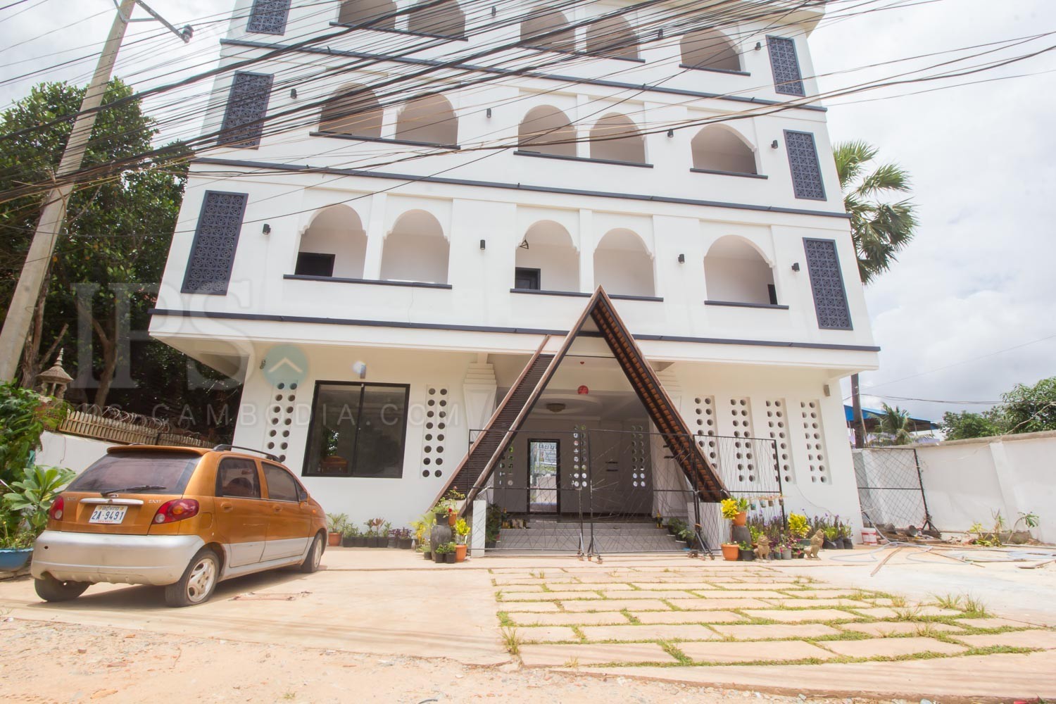 23 Bedroom Hotel For Rent - Sala Kamreuk, Siem Reap thumbnail