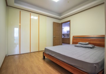 1 Bedroom Condo Unit For Rent - BKK 1, Phnom Penh thumbnail