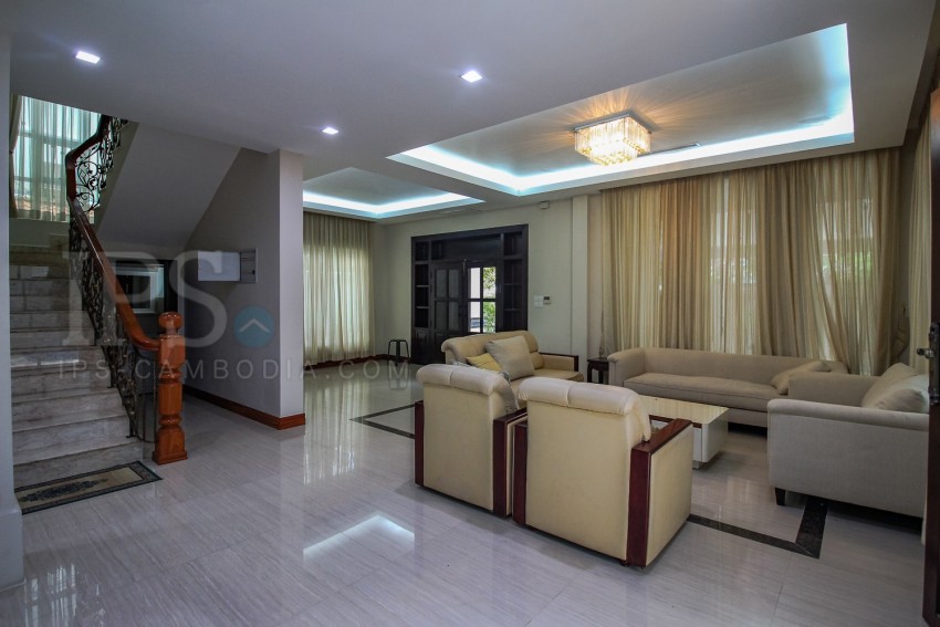 4 Bedroom Villa For Rent - Tonle Bassac, Phnom Penh