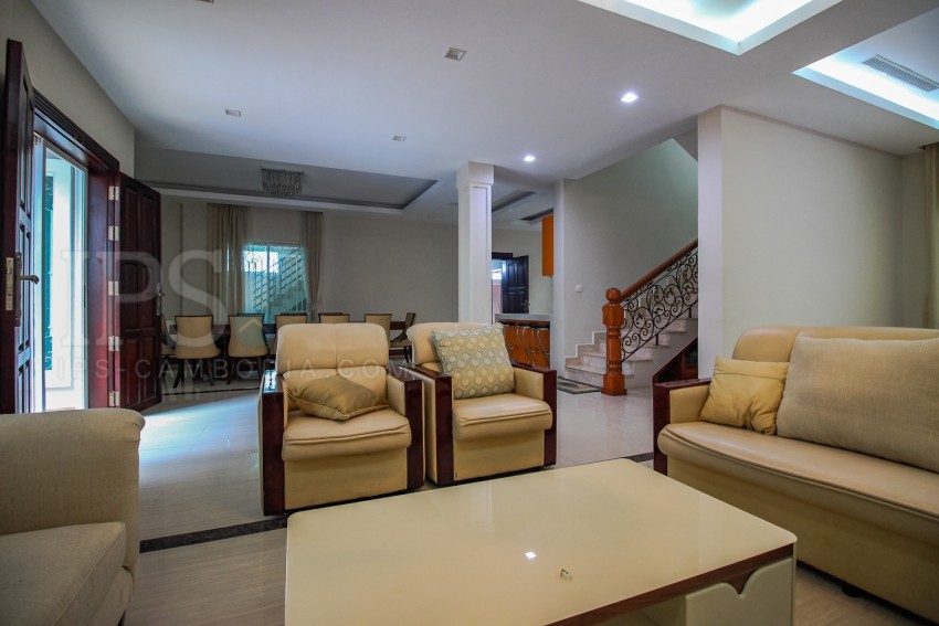 4 Bedroom Villa For Rent - Tonle Bassac, Phnom Penh