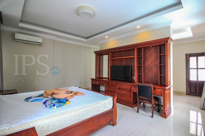 4 Bedroom Villa For Rent - Tonle Bassac, Phnom Penh