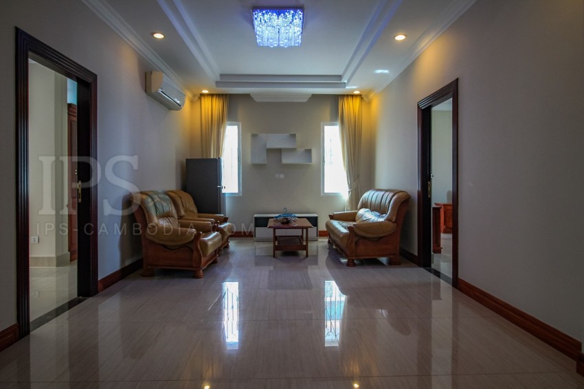 4 Bedroom Villa For Rent - Tonle Bassac, Phnom Penh