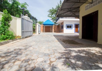 2 House   For Sales in Sala Kamreuk, Siem Reap thumbnail