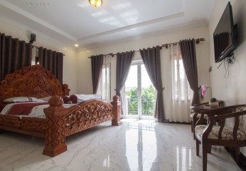 3 Bedroom Flat For Rent - Svay Dangkum, Siem Reap thumbnail