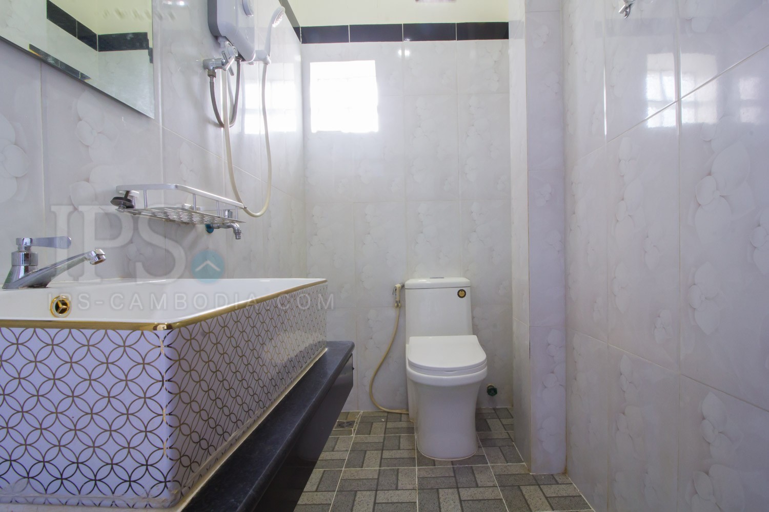 3 Bedroom Flat For Rent - Svay Dangkum, Siem Reap - Image 15
