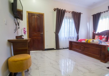 3 Bedroom Flat For Rent - Svay Dangkum, Siem Reap thumbnail