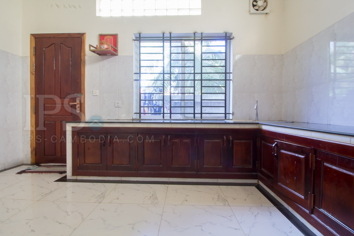 3 Bedroom Flat For Rent - Svay Dangkum, Siem Reap - Image 10
