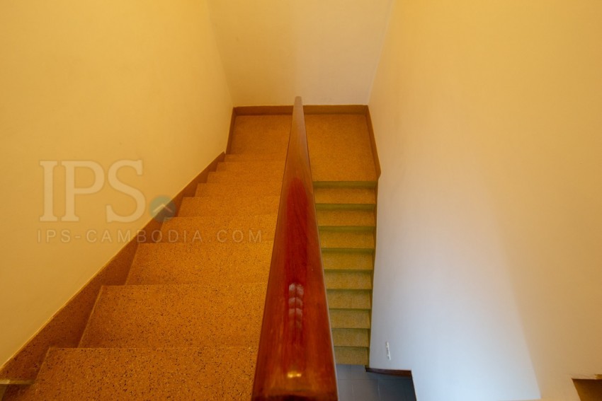 4 Bedrooms Townhouse For Rent - Tonle Bassac, Phnom Penh