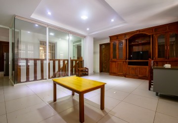 3 Bedrooms Services Apartment For Rent -  Russian Market, Phnom Penh thumbnail