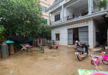 17 Room  House and Land For Rent - Svay Dangkum, Siem Reap thumbnail