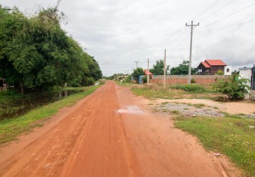 660 sq.m. Land  For Sale - Svay Dangkum, Siem Reap thumbnail