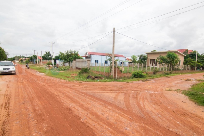 660 sq.m. Land  For Sale - Svay Dangkum, Siem Reap