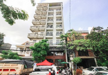 1 Bedroom Serviced Apartment For Rent - Tonle Bassac, Phnom Penh thumbnail