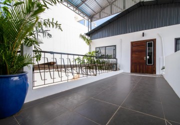 4 Bedroom Apartment For Rent - Daun Penh, Phnom Penh thumbnail