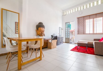 2 Bedroom Renovated Apartment For Rent - Chakto Mukh, Phnom Penh thumbnail