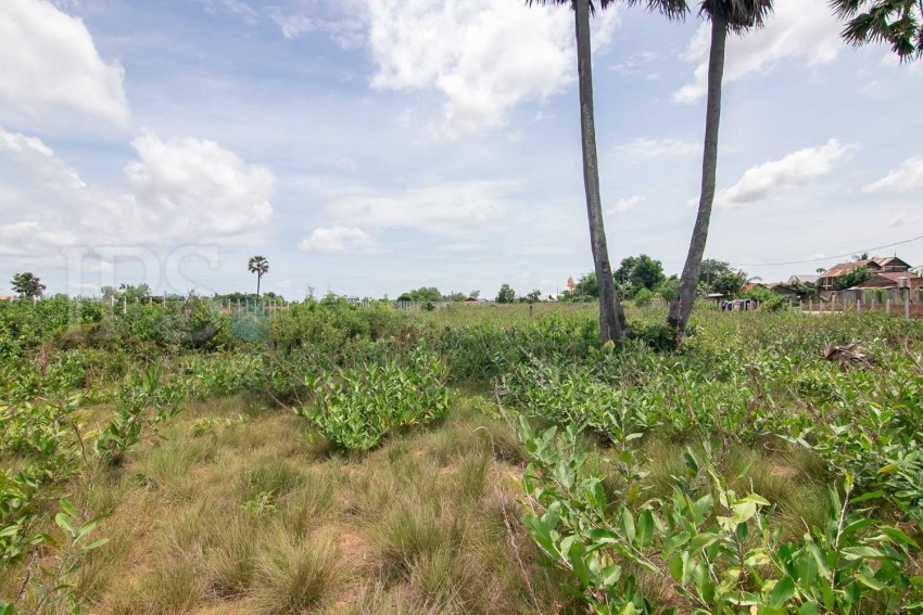 5,600 sq.m. Land For Sale - Slor Kram, Siem Reap