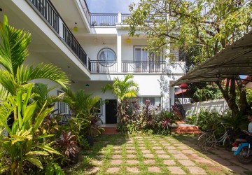 2 Bedroom Apartment For Rent - Wat Damnak, Siem Reap thumbnail