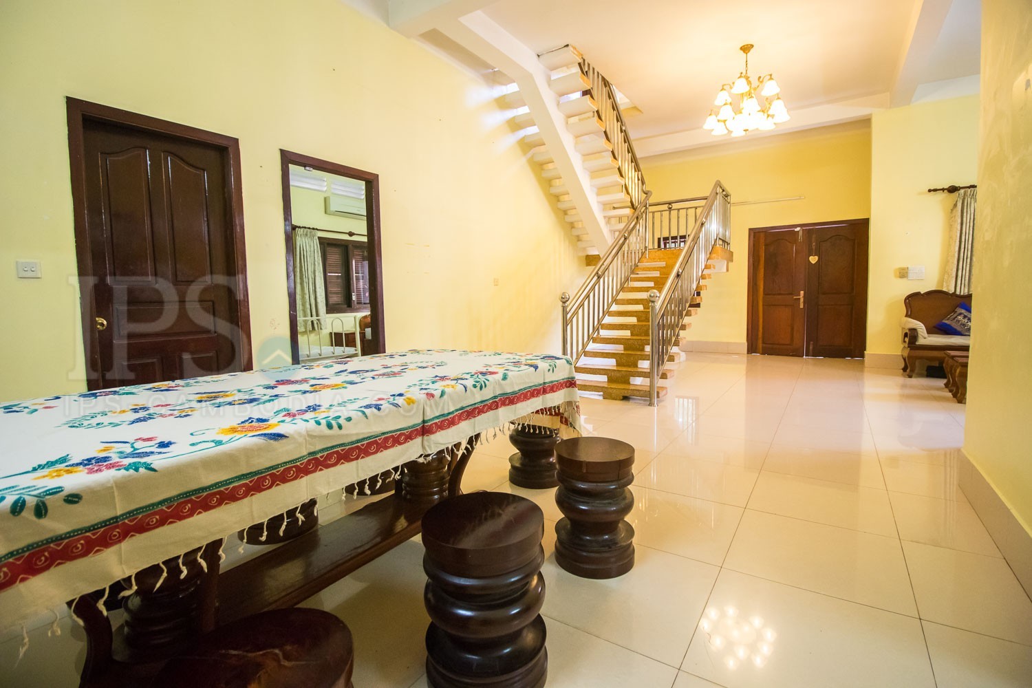 5 Bedroom Villa For Rent - Svay Dangkum, Siem Reap - Image 4