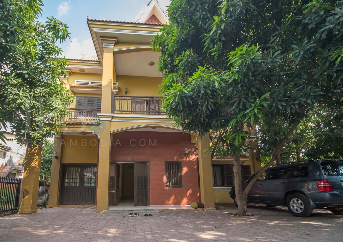 5 Bedroom Villa For Rent - Svay Dangkum, Siem Reap