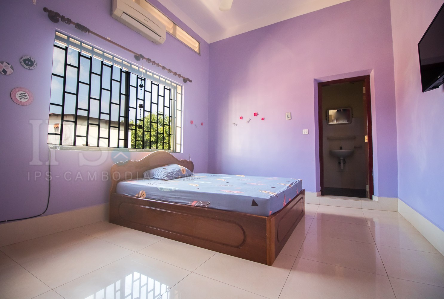 5 Bedroom Villa For Rent - Svay Dangkum, Siem Reap - Image 10