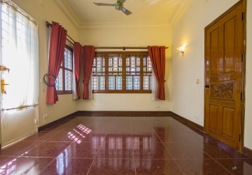 5 Bedrooms Villa For Rent - BKK1 , Phnom Penh thumbnail