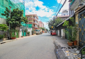 36 Unit Apartment Building For Lease - BKK3, Phnom Penh thumbnail