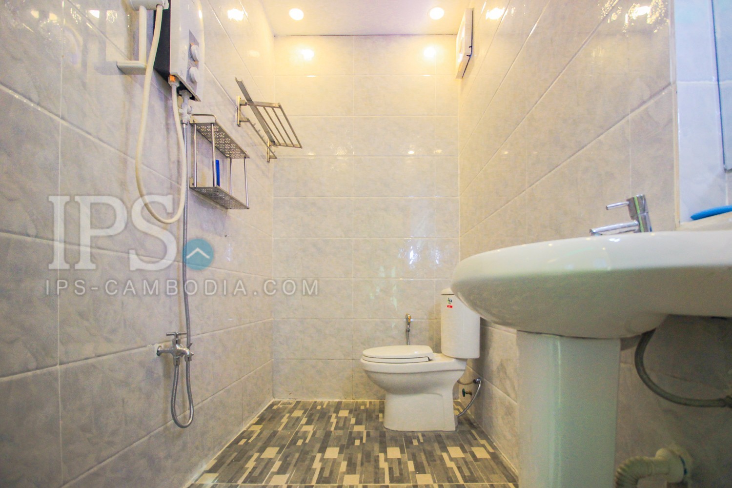 4 Bedroom Villa For Sale - Chbar Ampov,  Phnom Penh - Image 6