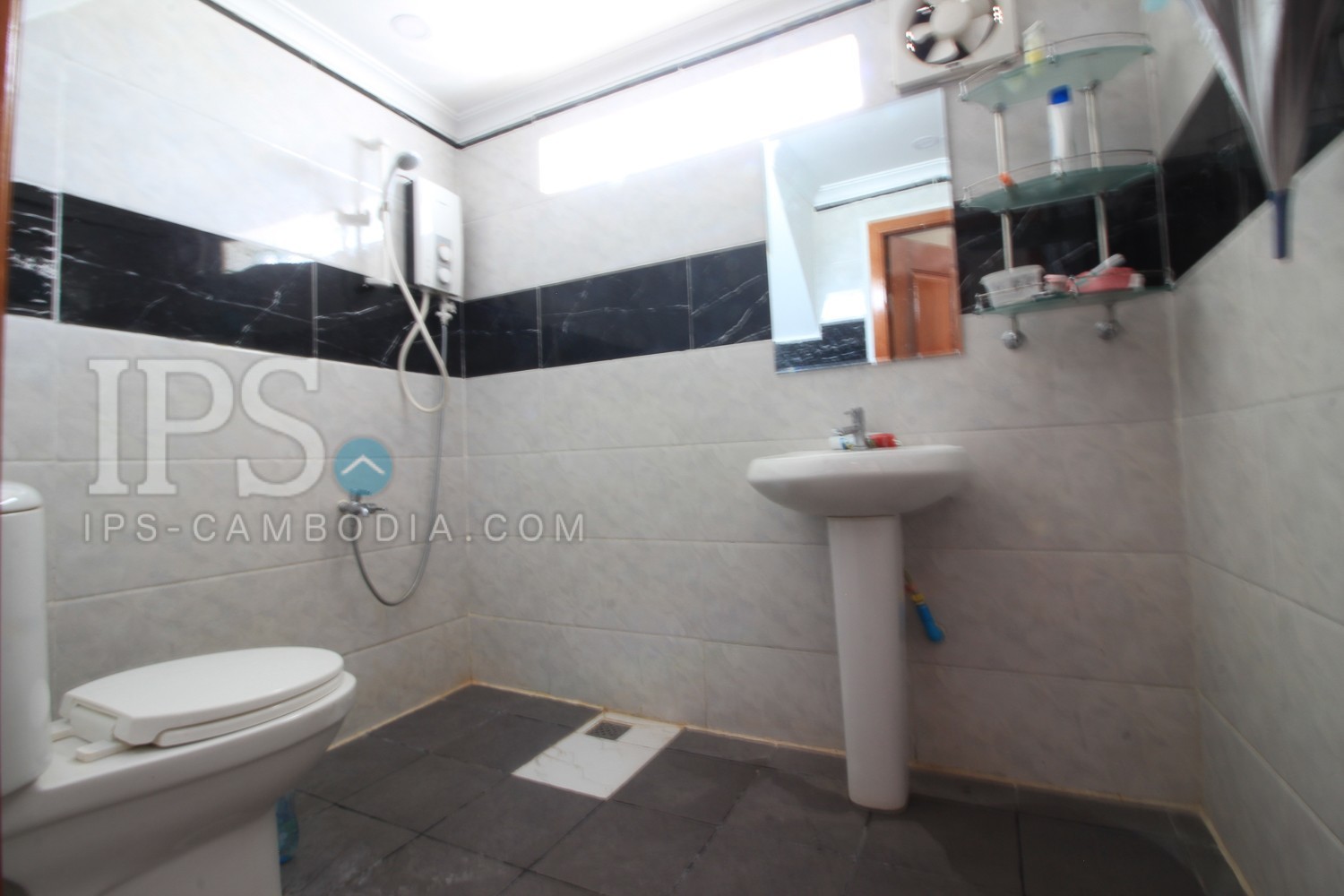 4 Bedroom Villa For Sale - Chbar Ampov,  Phnom Penh - Image 7