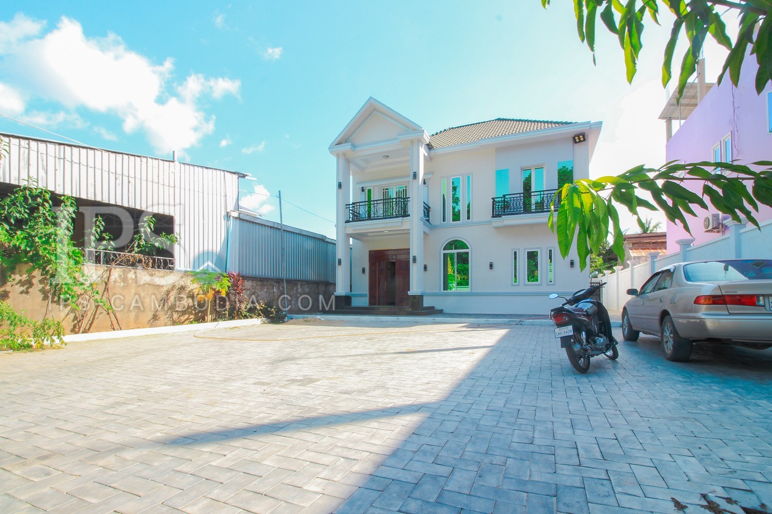 4 Bedroom Villa For Sale - Chbar Ampov,  Phnom Penh