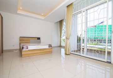 3 Bedroom Twin Villa  For Rent - Toek Tla, Phnom Penh thumbnail