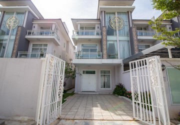 3 Bedroom Twin Villa  For Rent - Toek Tla, Phnom Penh thumbnail