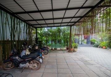 2 Bedrooms Apartment For Rent - Svay Dangkum, Siem Reap thumbnail