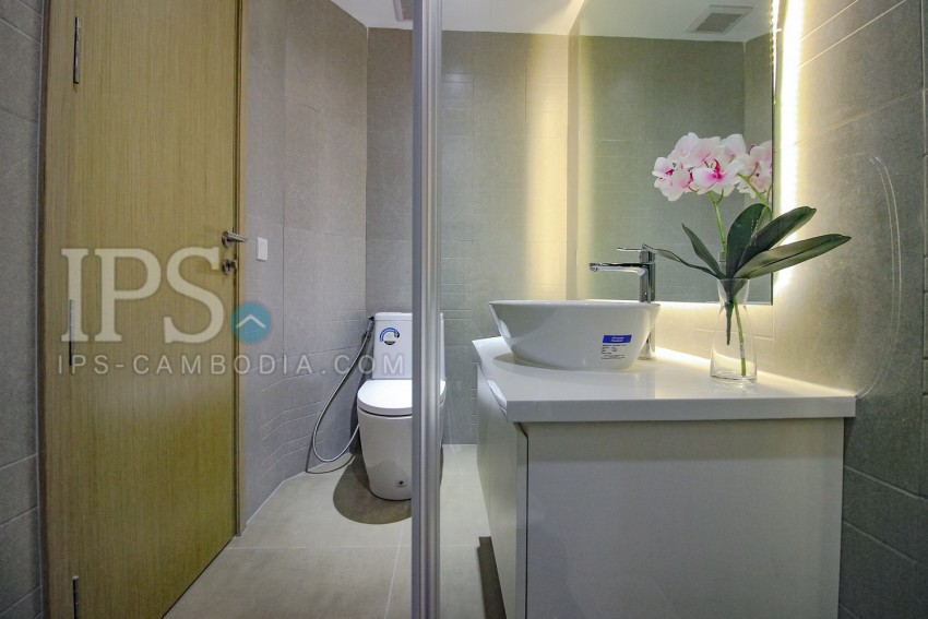 3 Bedroom Condo For Rent - Tonle Bassac, Phnom Penh