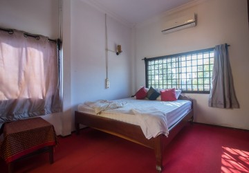 8 Room Villa For Sale - Svay Dangkum, Siem Reap thumbnail