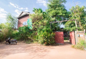 8 Room Villa For Sale - Svay Dangkum, Siem Reap thumbnail