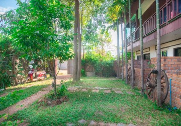 8 Room Villa For Sale - Svay Dangkum, Siem Reap thumbnail