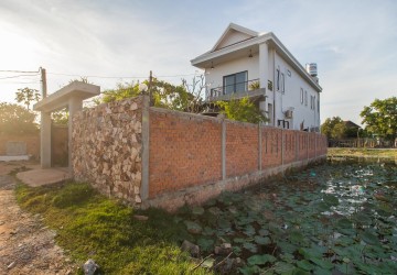 4 Bedroom Villa  For Sale - Svay Dangkum, Siem Reap thumbnail