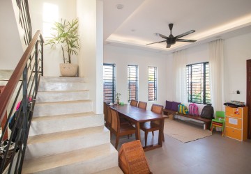 4 Bedroom Villa  For Sale - Svay Dangkum, Siem Reap thumbnail