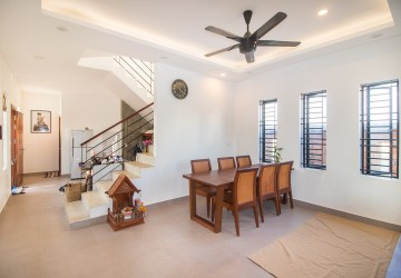 4 Bedroom Villa  For Sale - Svay Dangkum, Siem Reap thumbnail