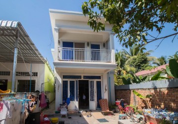 3 Bedroom House   For Sale - Svay Dangkum, Siem Reap thumbnail