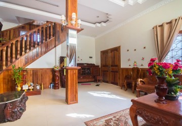 3 Bedroom House  For Rent - Svay Dangkum, Siem Reap thumbnail