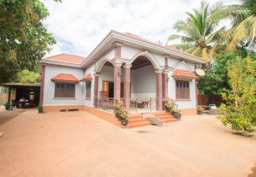 3 Bedroom Villa For Rent - Bakong District, Siem Reap thumbnail