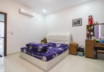 3 Bedroom Flat For Rent  - Svay Dangkum, Siem Reap thumbnail