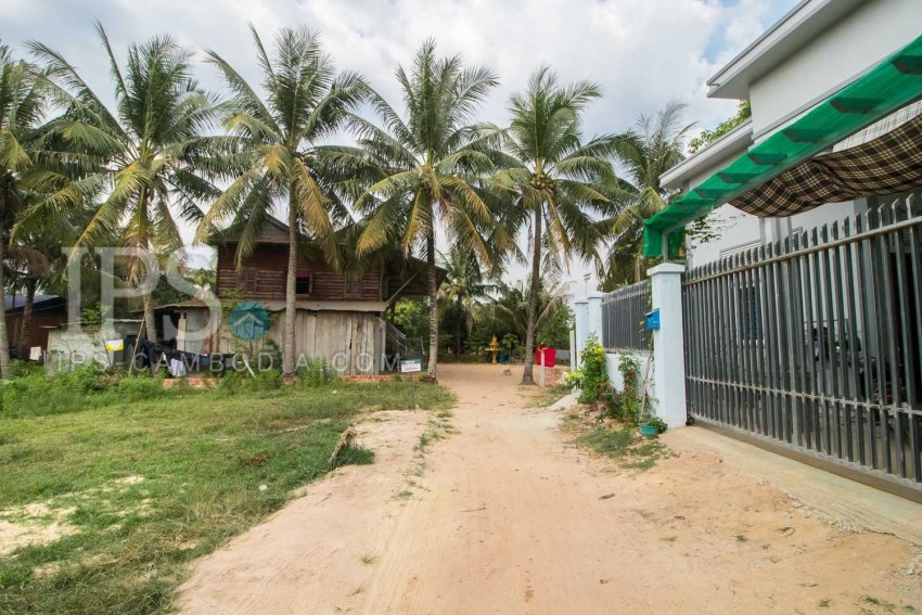   100 Sqm Land For Sale - Slor Kram, Siem Reap