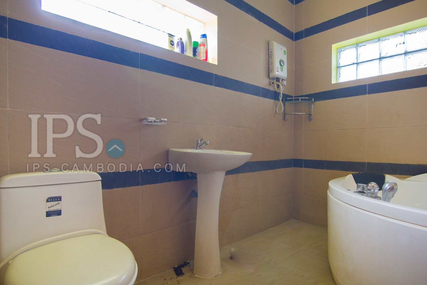 5 Bedroom  Villa For Rent - Slor Kram, Siem Reap - Image 17