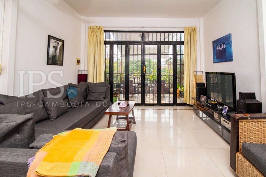 2 Bedroom Apartment  For Rent - Wat Phnom, Phnom Penh