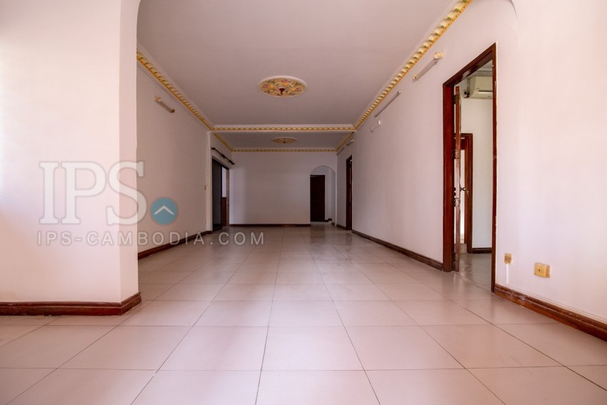 10 Bedroom House For Sale - Veal Vong, Phnom Penh