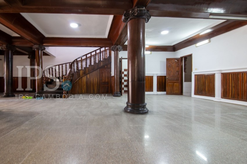 10 Bedroom House For Sale - Veal Vong, Phnom Penh