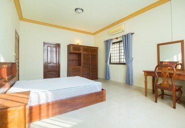 3 Bedroom Apartment For Rent - Phsar Kandal, Siem Reap thumbnail