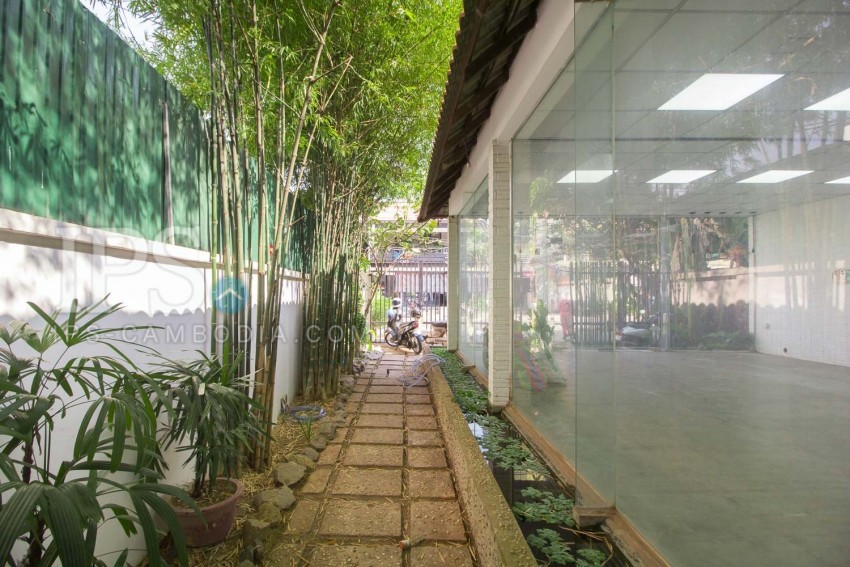 72 Sqm Commercial Space  For Rent - Svay Dangkum, Siem Reap